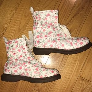 Arizona Floral Print Boots